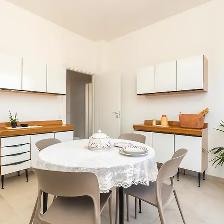 Nonna Adelina A 150 M Da Cala Moresca Lägenhet